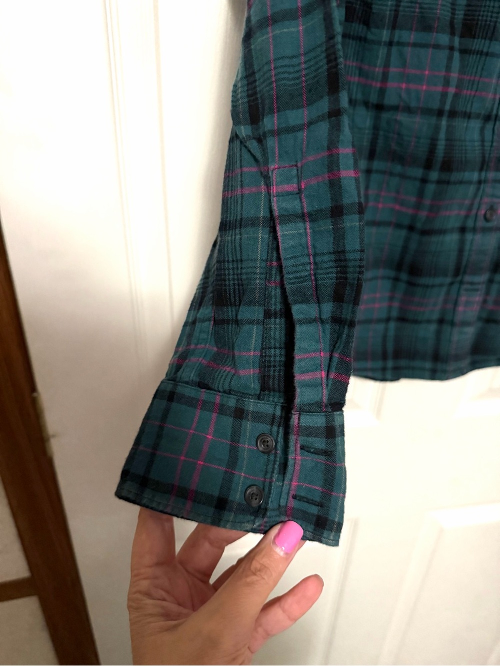 Eddie Bauer Teal and Black Plaid Button-Down Shirt - Picture 4 of 4